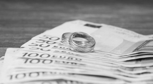 pension comp blanco y negro