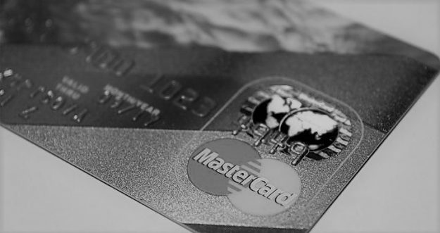 tarjeta-credito b y n